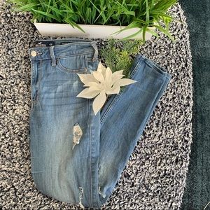 SOLD - Hollister Distressed Skinny Jeans (28 inch)